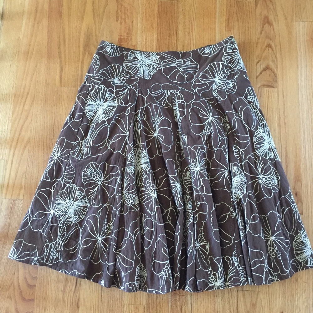 NWT embroidered Autograph NY skirt Sz 6